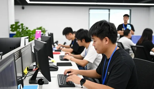 社区服务站解决方案中的活动策划执行选择